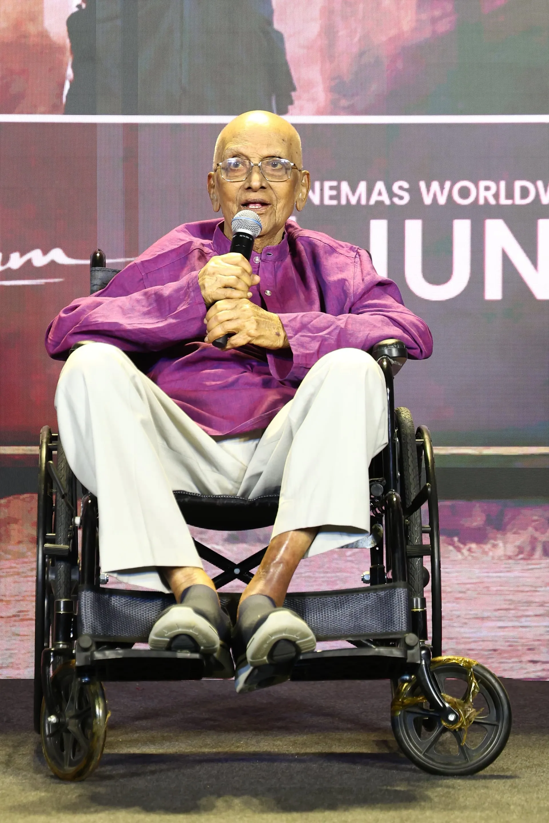Singeetam Srinivasa Rao addressing the audience at the Sing Geetham celebration
