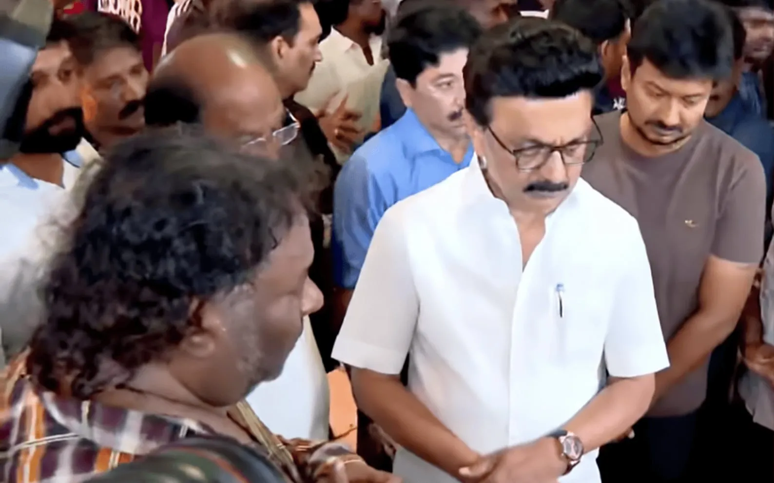 M.K. Stalin and Udhayanidhi Stalin pay their respects during their visit to Deva's family.